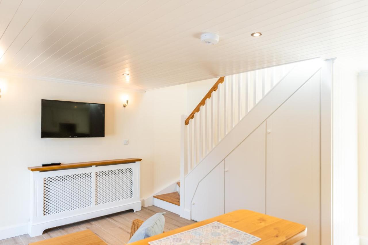 Ardnavaha House - Poolside Cottages Clonakilty Εξωτερικό φωτογραφία