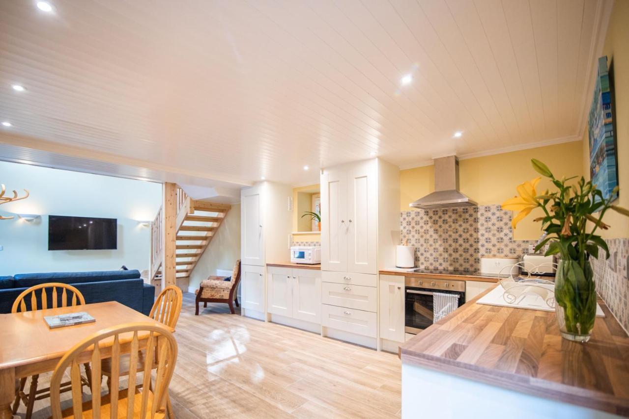 Ardnavaha House - Poolside Cottages Clonakilty Εξωτερικό φωτογραφία